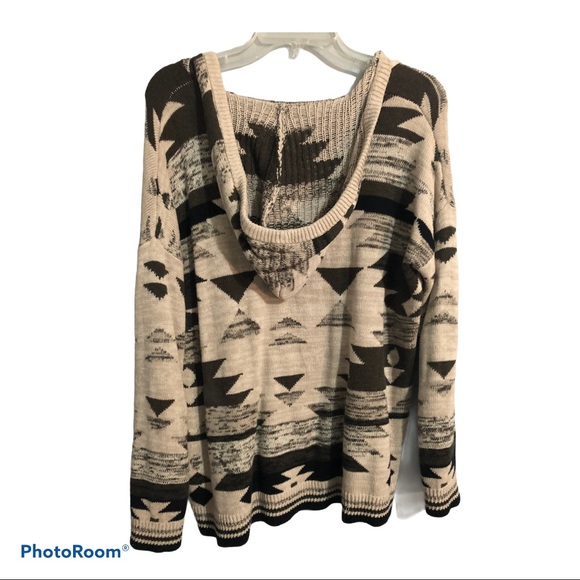 American Eagle Tribal Pullover | Size Small - Picture 2 of 4